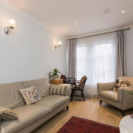 2 Bed Room Flat Near Westfield, West ロンドン エクステリア 写真